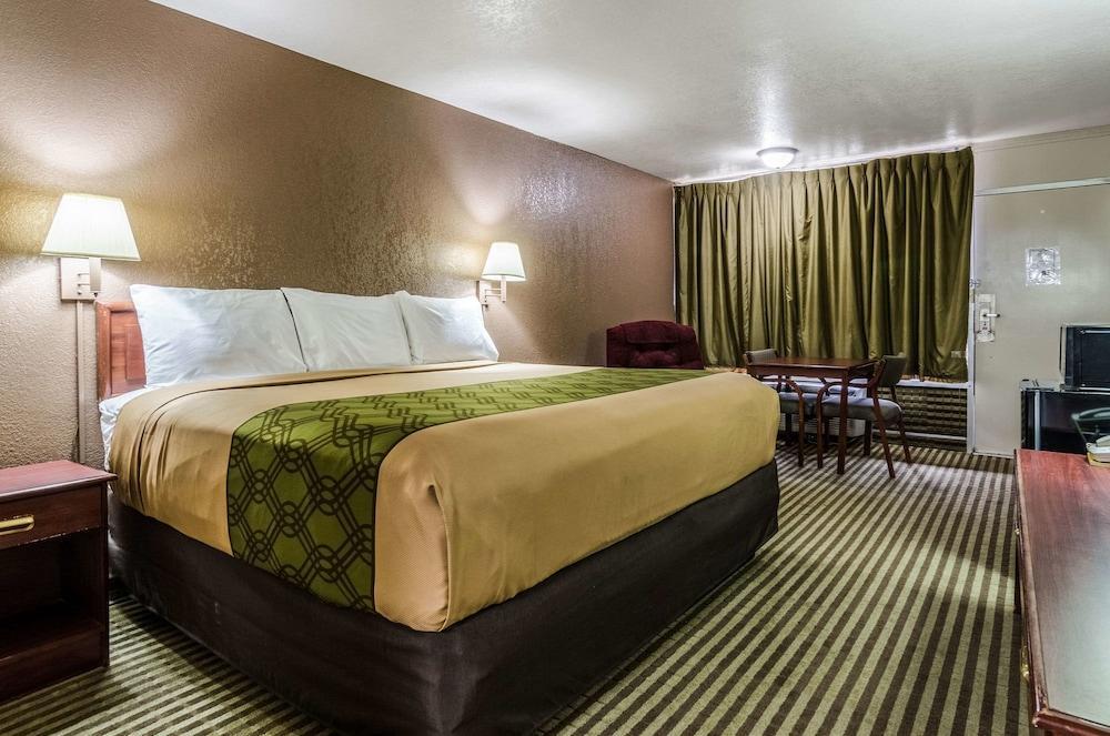 Econo Lodge Winfield Екстериор снимка