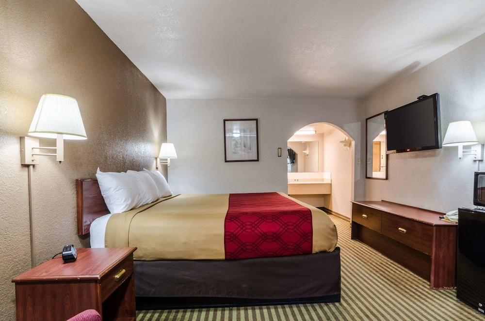 Econo Lodge Winfield Екстериор снимка