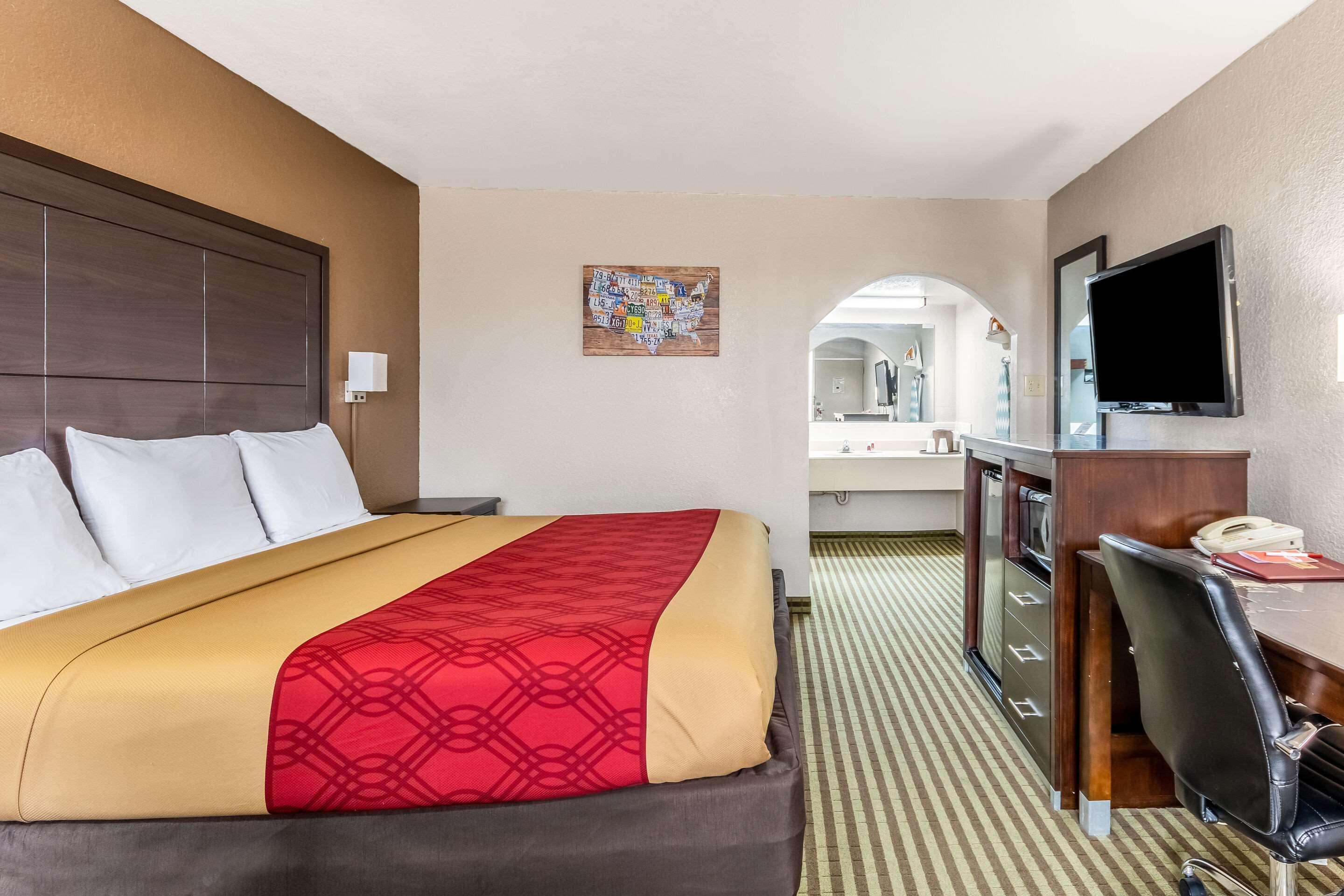 Econo Lodge Winfield Екстериор снимка