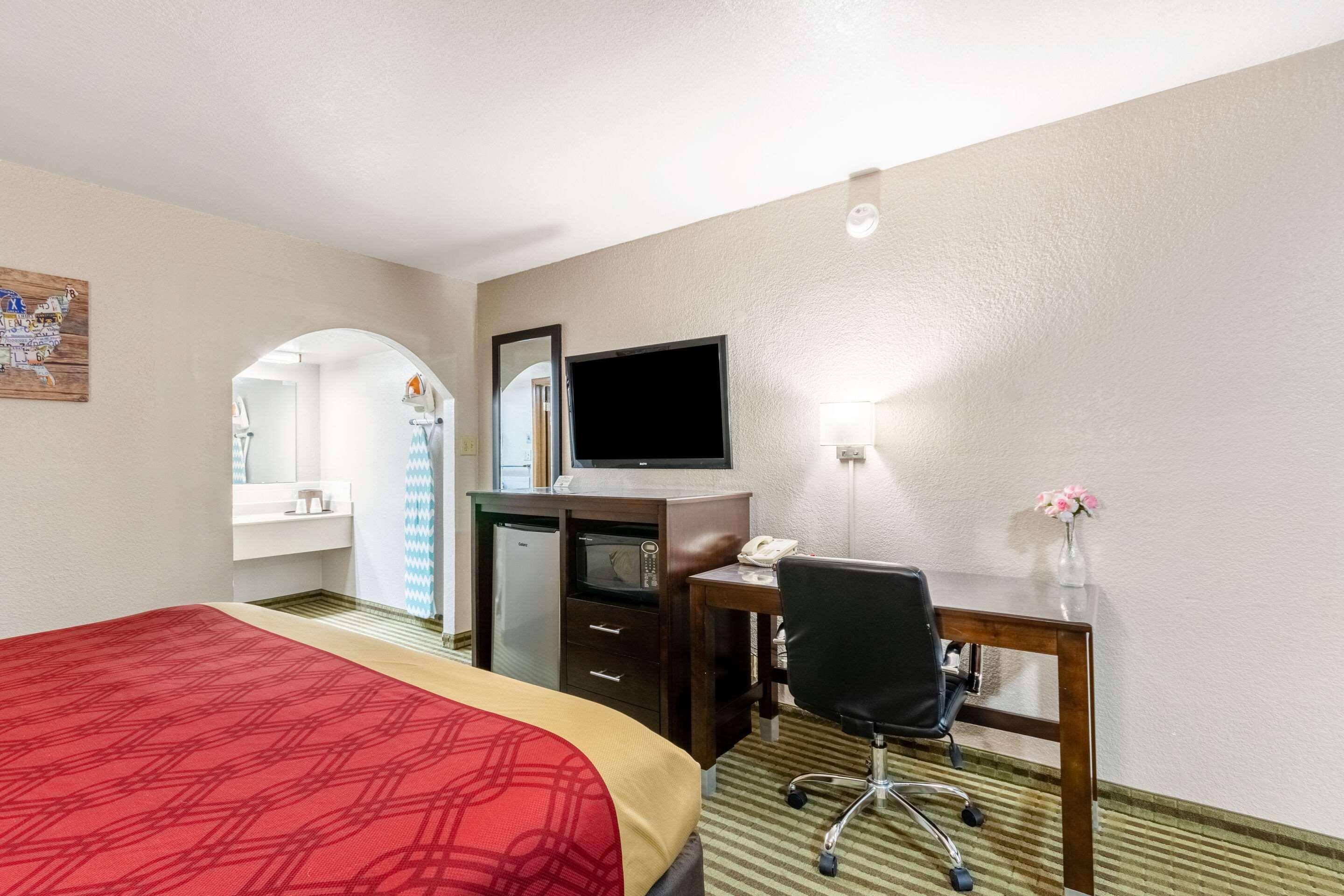 Econo Lodge Winfield Екстериор снимка