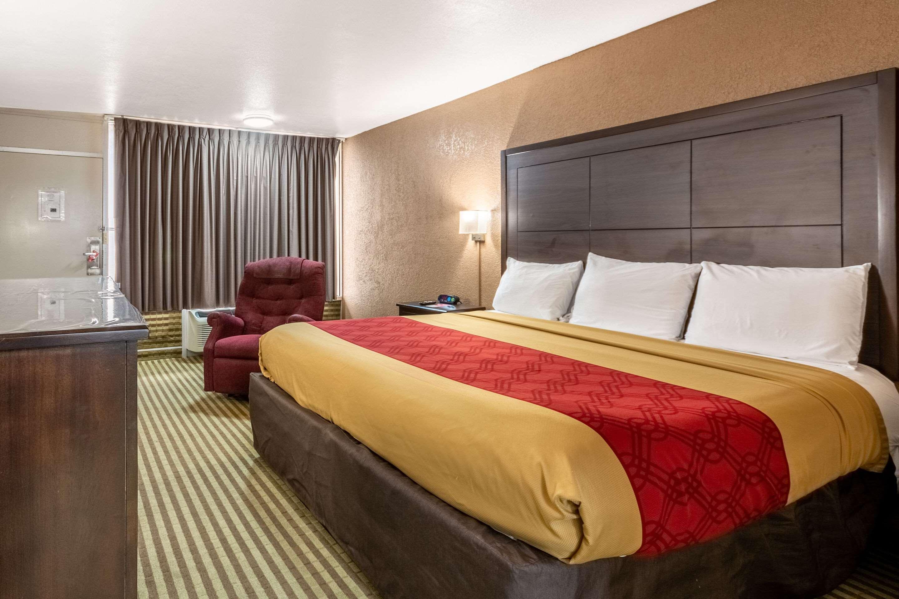 Econo Lodge Winfield Екстериор снимка