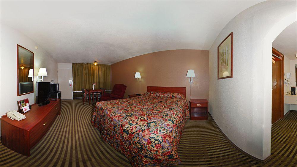 Econo Lodge Winfield Екстериор снимка
